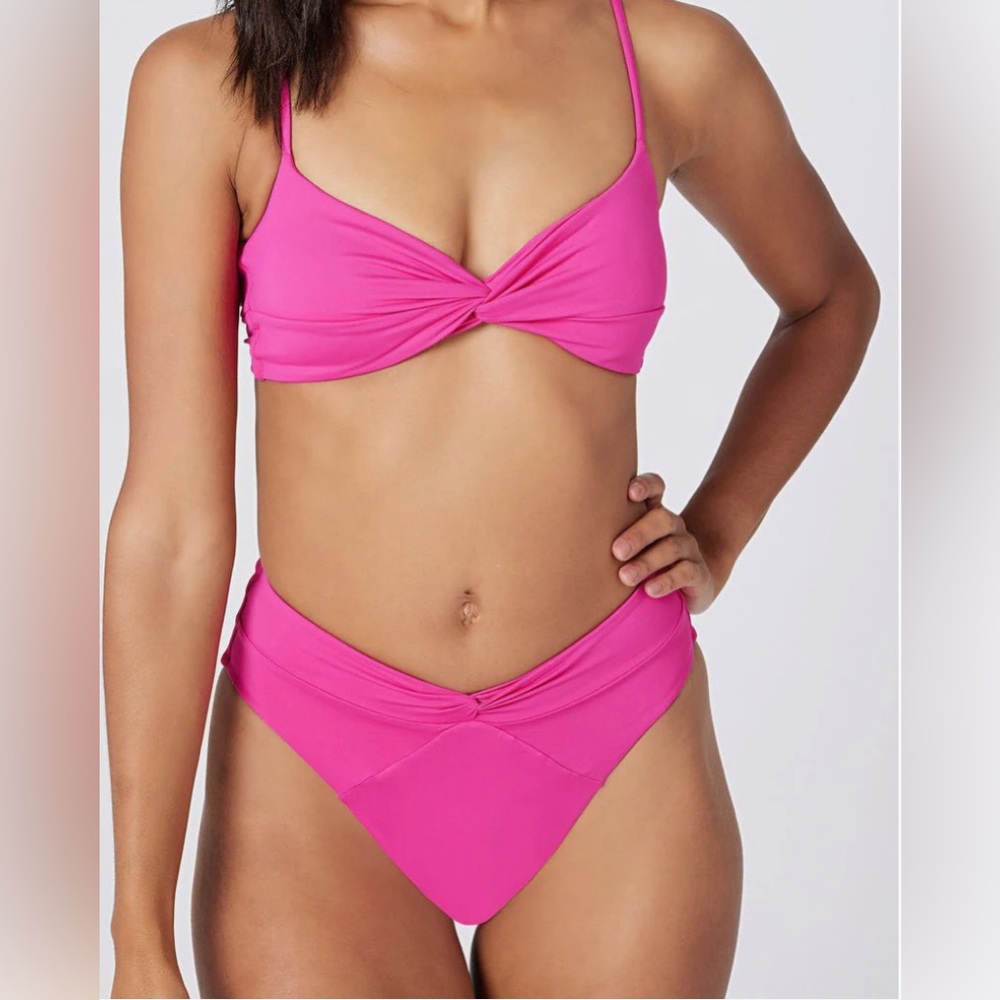 L*Space Ringo Bikini Top Large NWT